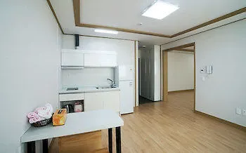 Gambi Namu Pension 済州市 3*,  韓国