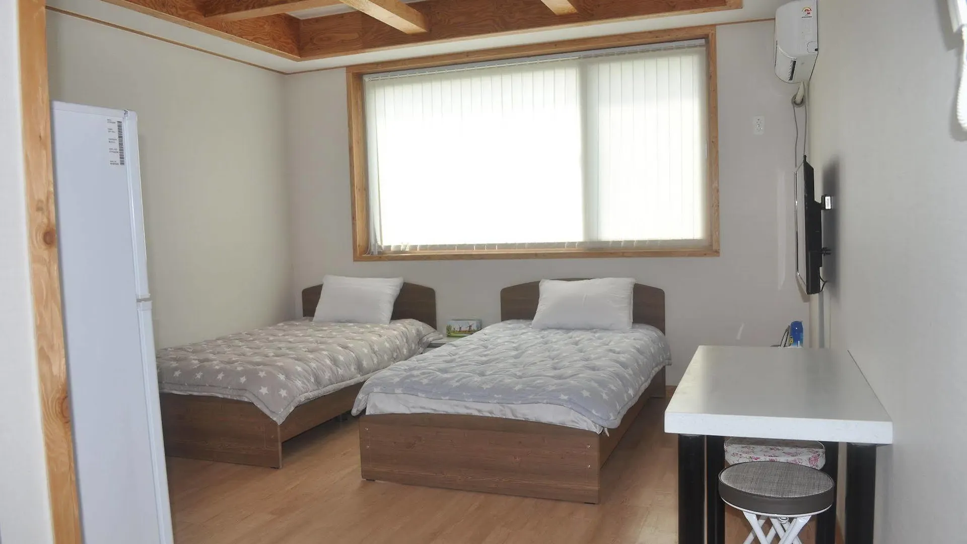 Gambi Namu Pension 済州市 3*,  韓国